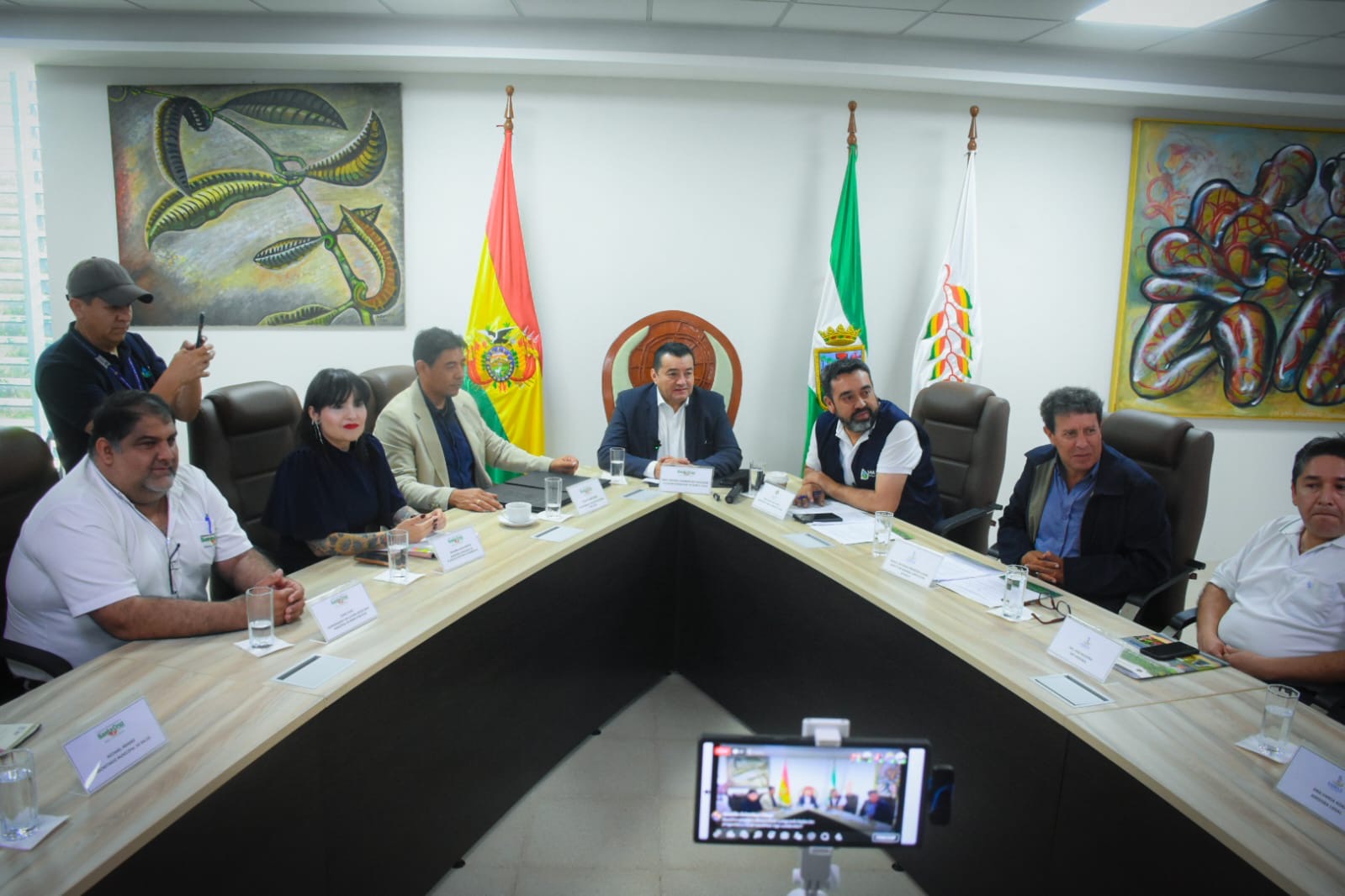 Alcaldía cruceña firma un convenio con Emagua para importantes obras de agua potable de la ciudad