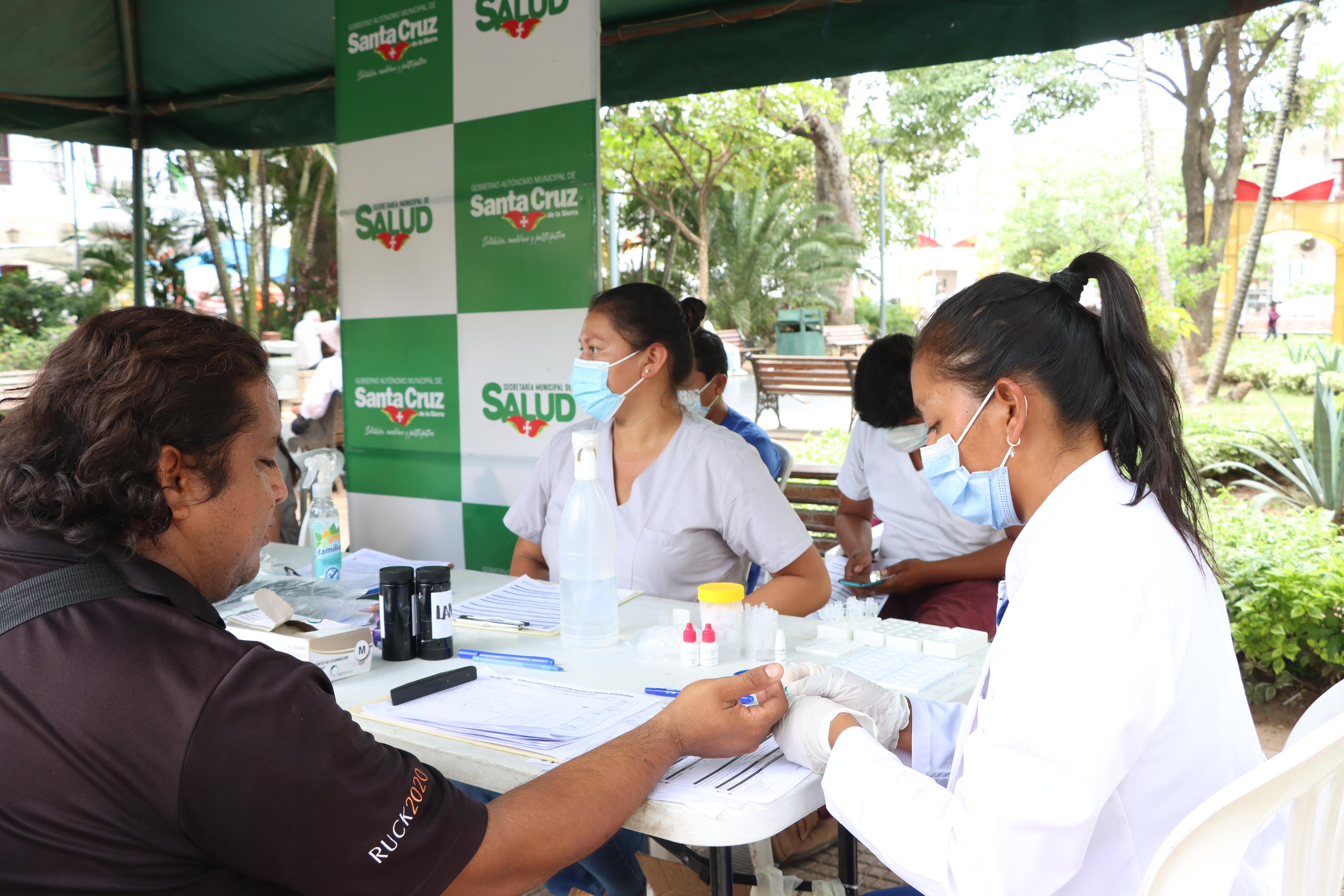 Continúan habilitados los puntos masivos de vacunación y toma de muestras para enfrentar el Covid-19 y el Dengue