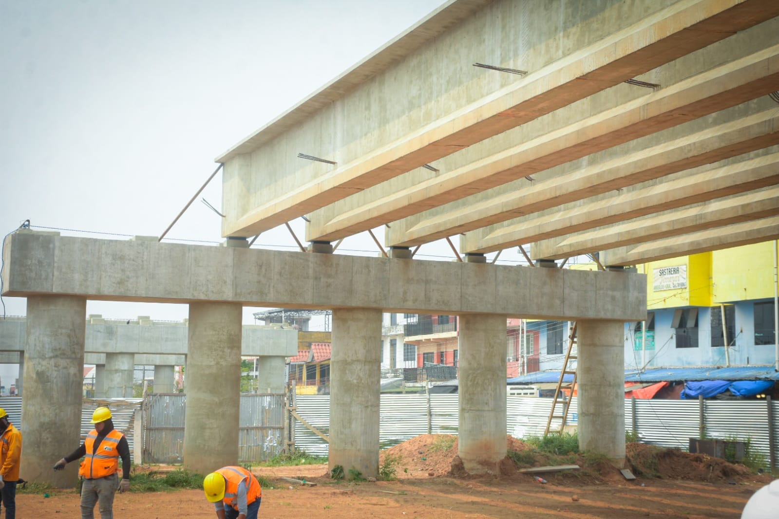 Viaducto del Plan Tres Mil presenta un avance del 80%