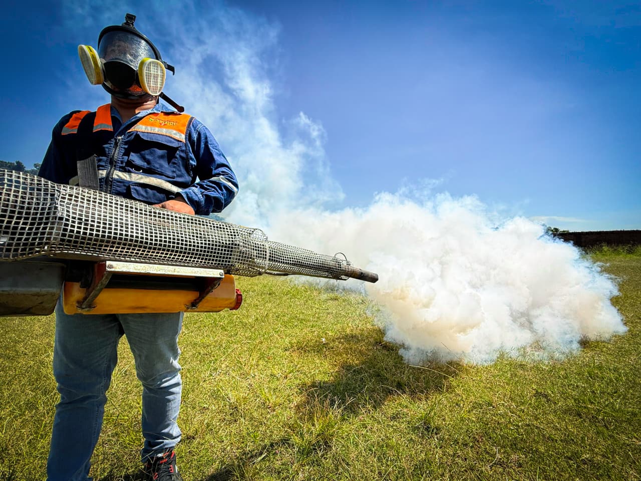 Alcalde Jhonny Fernández inspecciona minga contra la chikungunya y refuerza acciones en distritos afectados